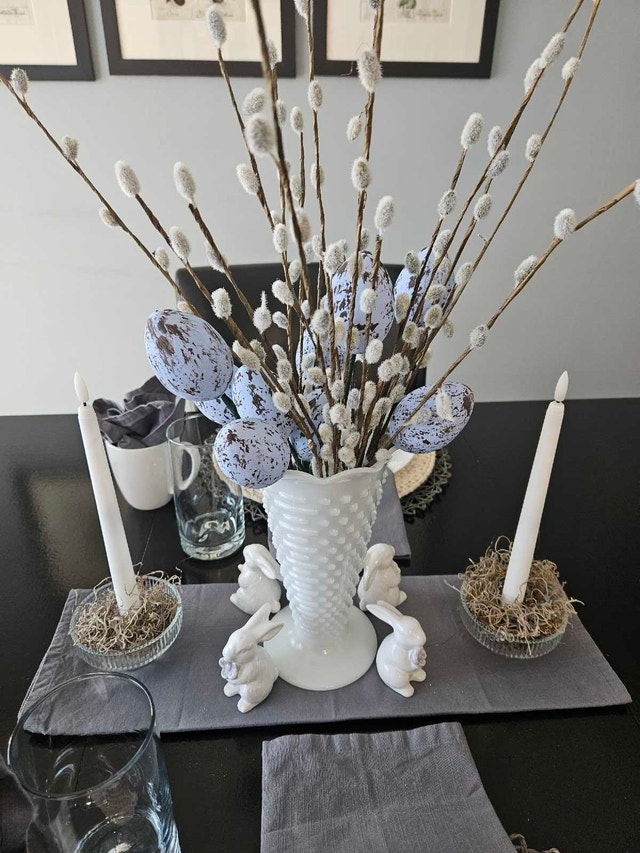 Vintage Anchor Hocking Hobnail Milk Glass Vase - photo 4