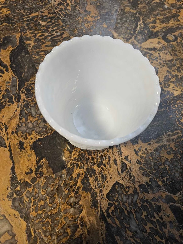 Vintage Anchor Hocking Hobnail Milk Glass Planter - photo 2