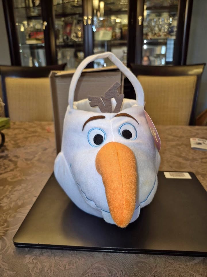 Disney Frozen Olaf Easter or Halloween Plush Basket - Brand New