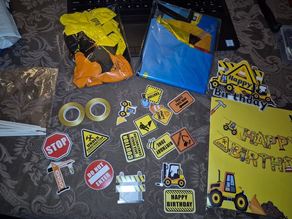 Construction Birthday Decor kit - brand new - photo 2