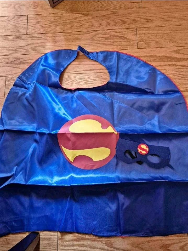Children's Dress Up Cape & Mask - Superman
