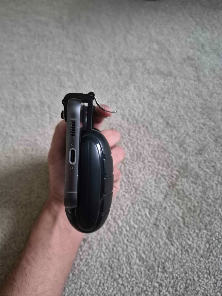 Baseus Mobile Gaming Controller (Grip + Triggers) - photo 4