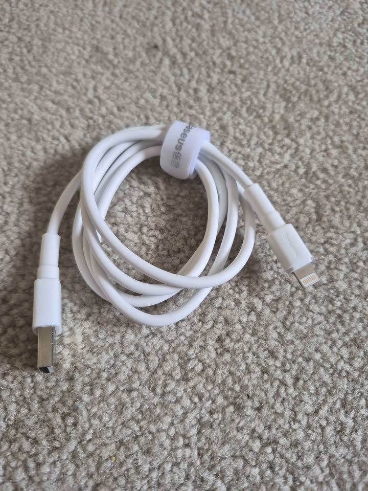 Premium iPhone Lightning Cable (2.4A Fast Charge) - 1 Meter Whit - photo 4
