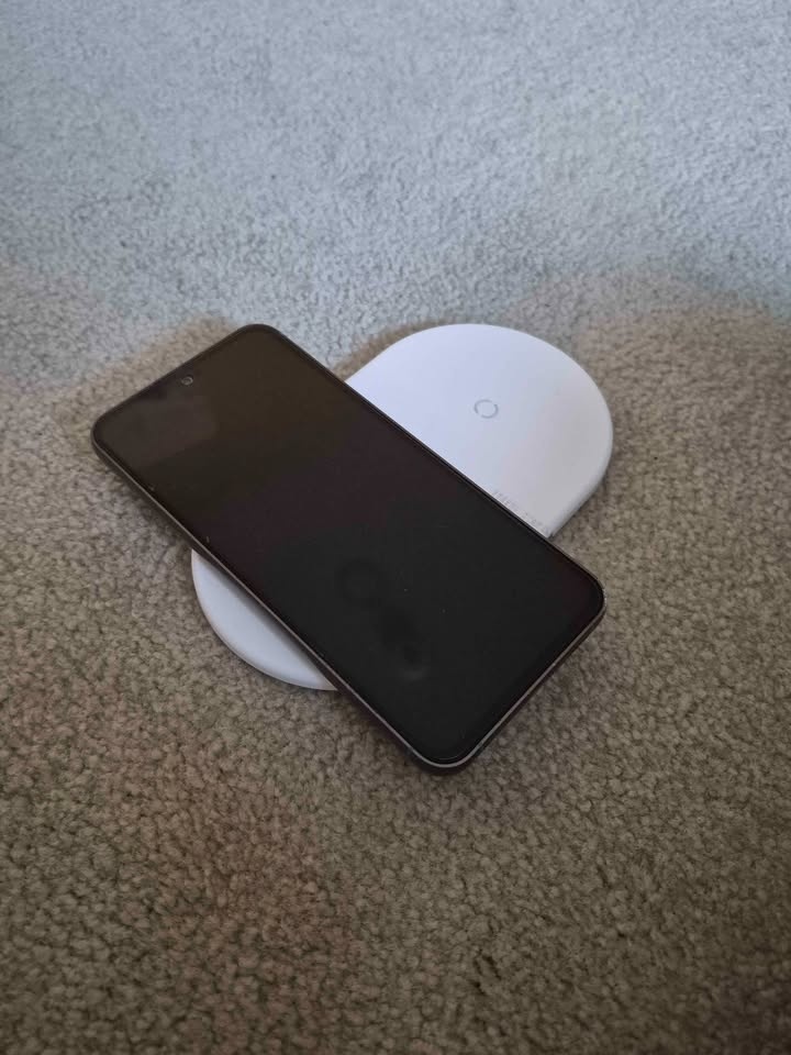 Baseus 2-in-1 Dual Wireless Charger - 10W Fast Charge - photo 2