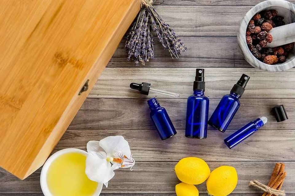 Essential Oil Accessories & 12 Bottles (5 Roller, 7 Spray, Dropp - photo 5