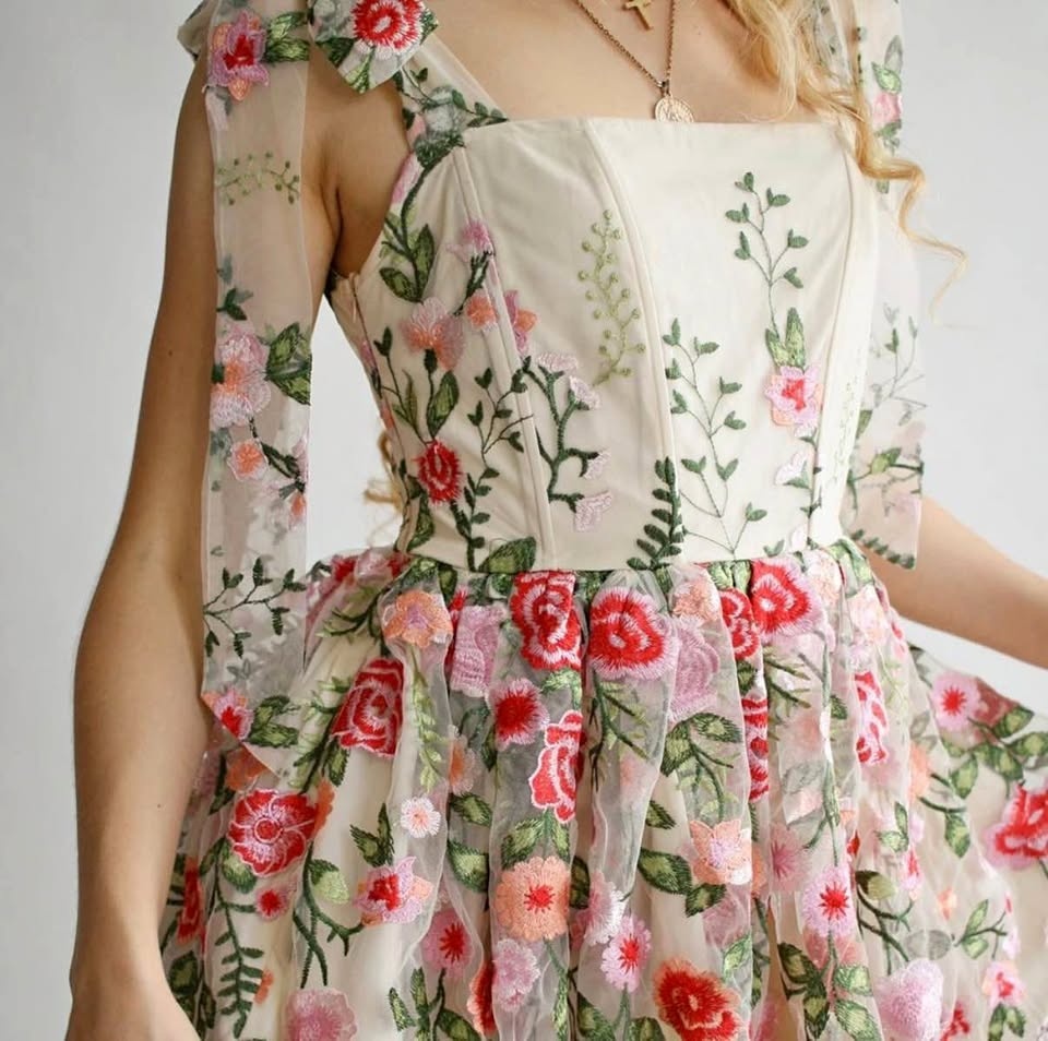 Wild Rose & Sparrow The Fleur Dress - Size Small