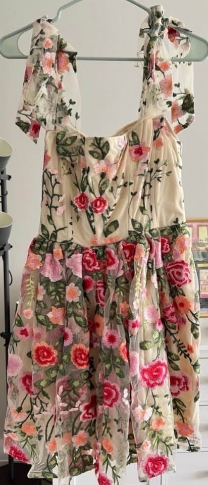 Wild Rose & Sparrow The Fleur Dress - Size Small - photo 4