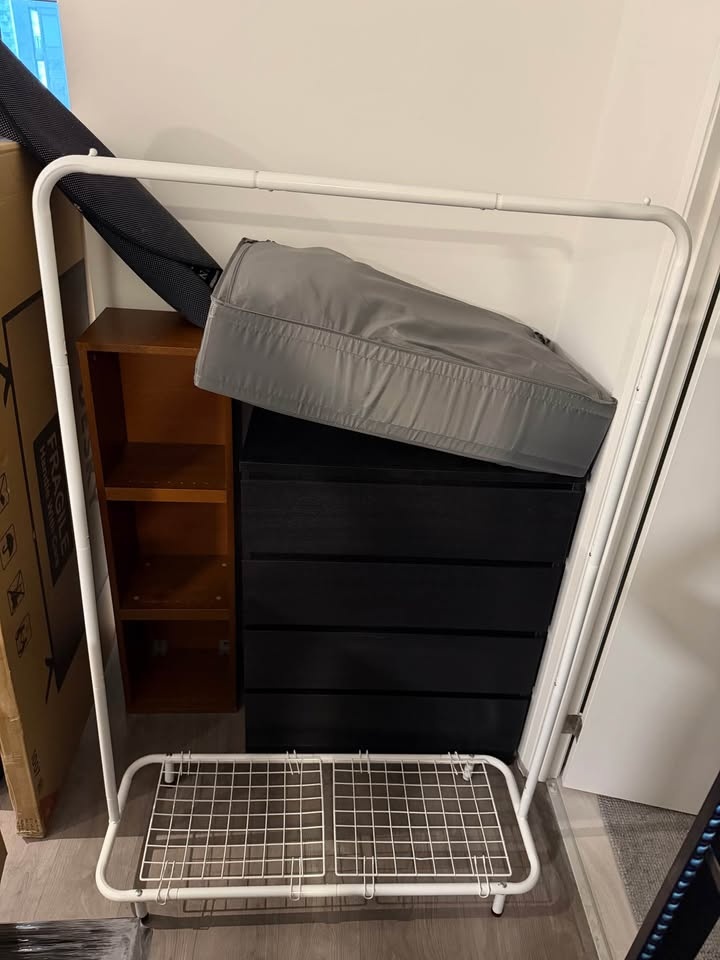 Sturdy Clothing Rack - photo 2