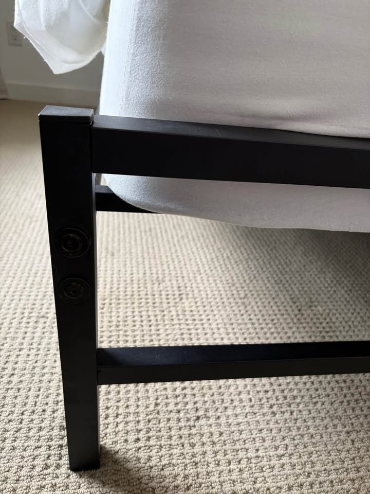 Queen Sized Bed Frame - photo 3