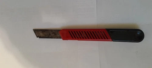 Cutter Rounded Tip Short Blade Knife 18mm