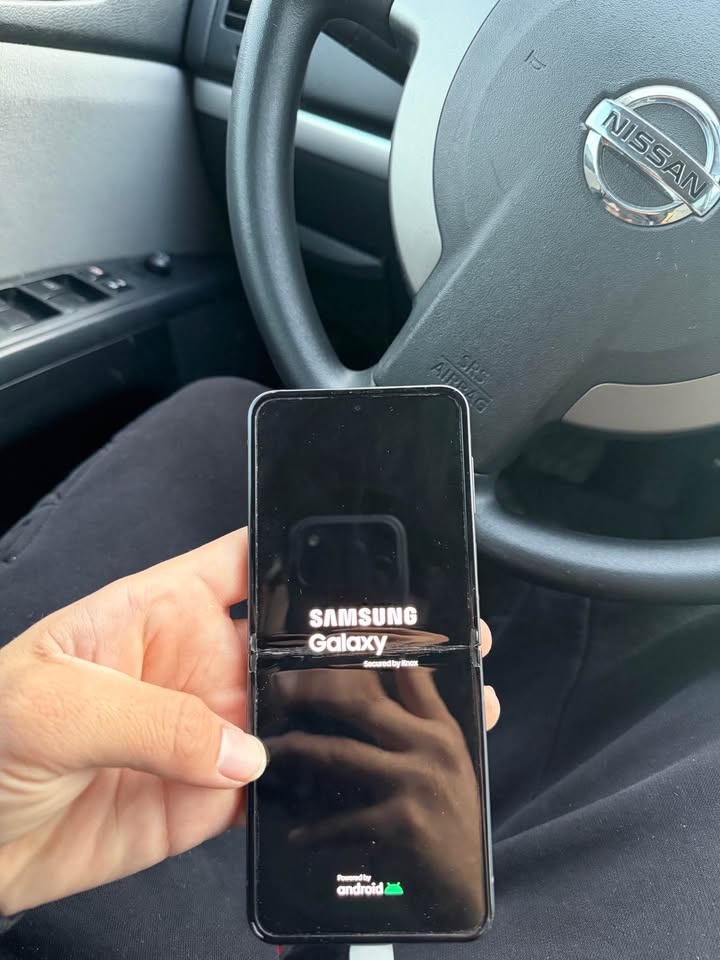 Samsung flip 5 512 Gb - photo 2