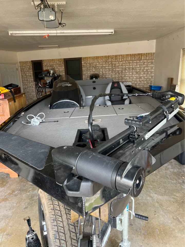 2020 Alumacraft 18' Boat - photo 2