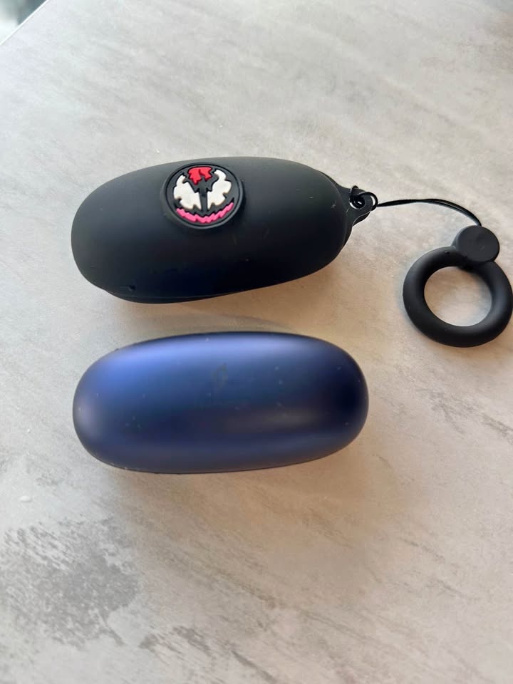 1More Comfobuds Pro Wireless Earbuds w/ Charging Case