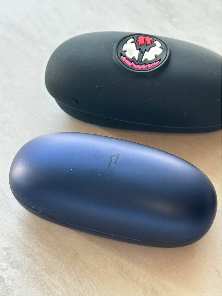 1More Comfobuds Pro Wireless Earbuds w/ Charging Case - photo 2