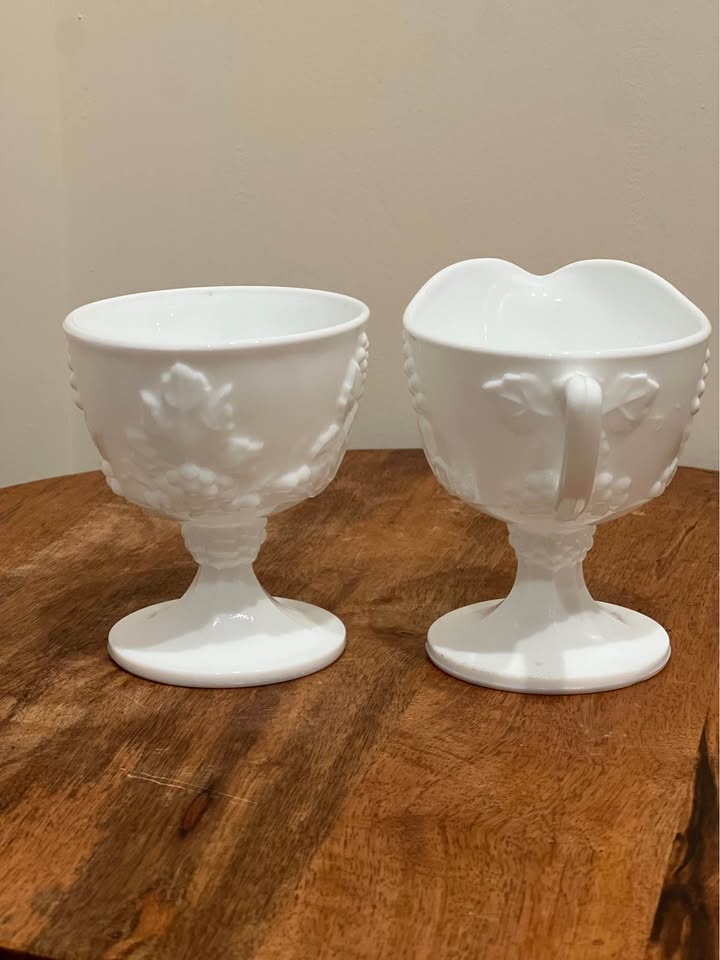 Vintage Indiana Glass Colony Harvest Creamer & Sugar Set - photo 4