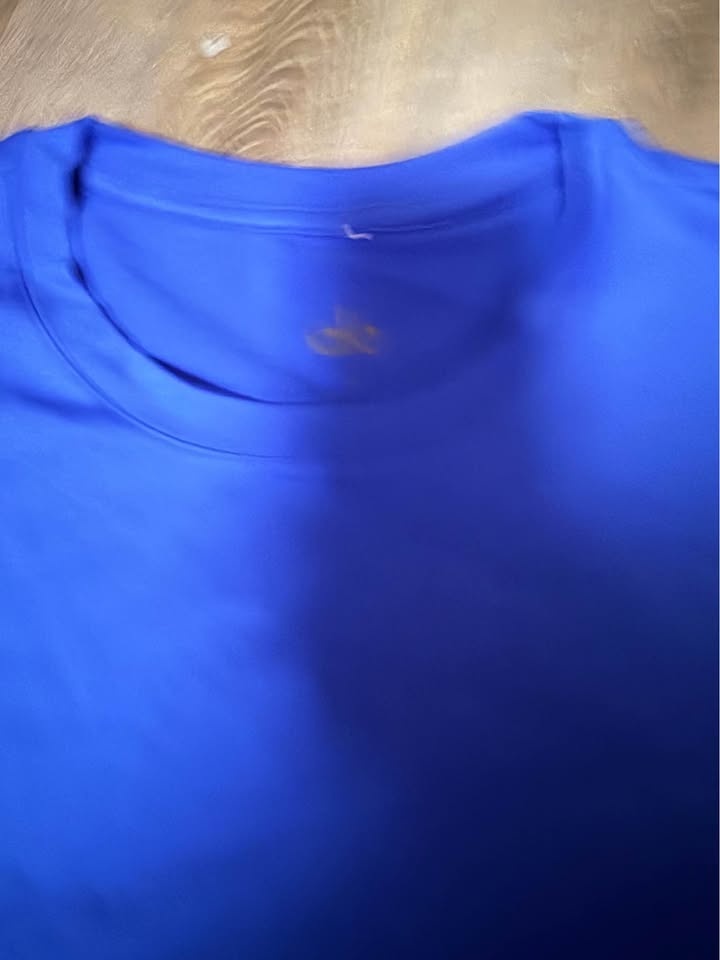 Brand New Never Worn Alo T-shirt - photo 2