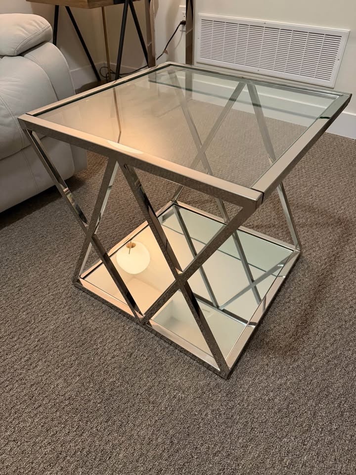 Mirror End Table - photo 2