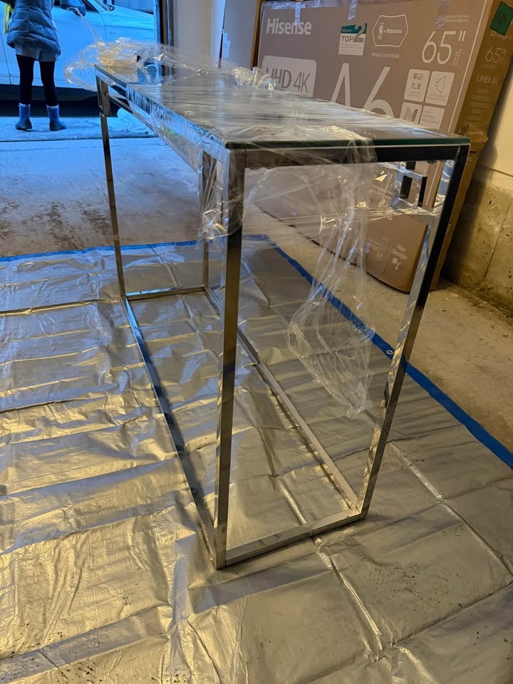 Glass Console Table - photo 3