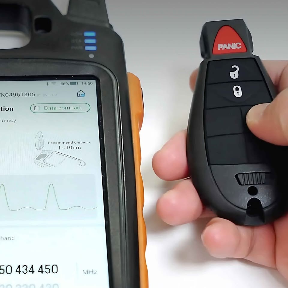 RAM & Jeep Cherokee Key Fob w/Remote Start - photo 2