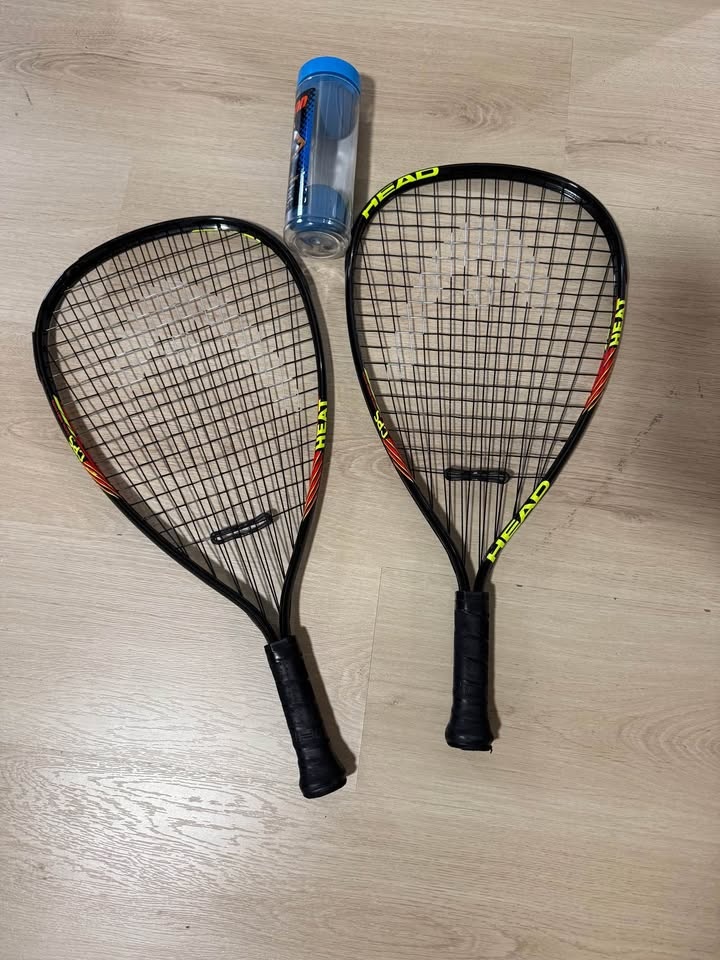 2 HEAD CPS Racquetball Racquets + 2 Penn Racquetballs - photo 2