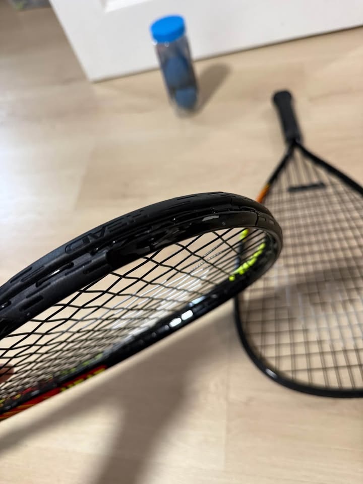 2 HEAD CPS Racquetball Racquets + 2 Penn Racquetballs - photo 3