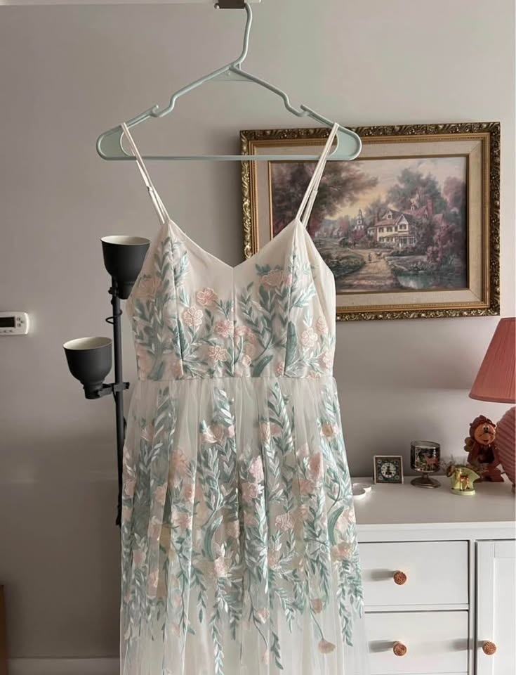 Like New Jordan de Ruiter Buttercup Floral Gown (Wedding) Dress - photo 4