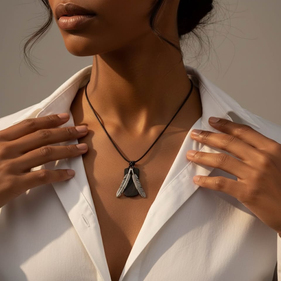 Luxe Feather & Tag Pendant Necklace - photo 4