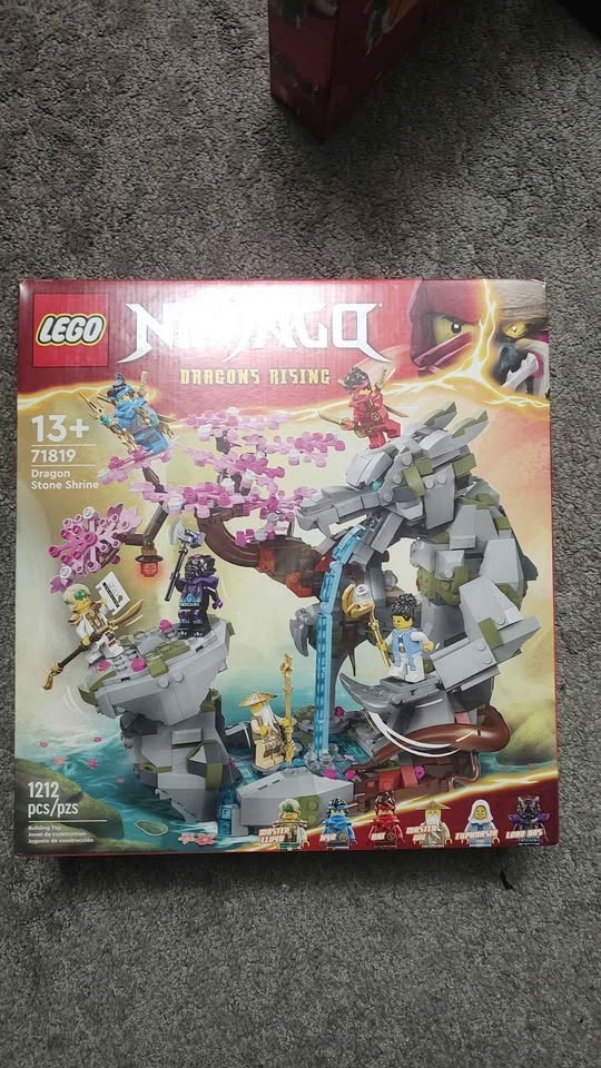 BNIB Lego Dragon Stone Shrine