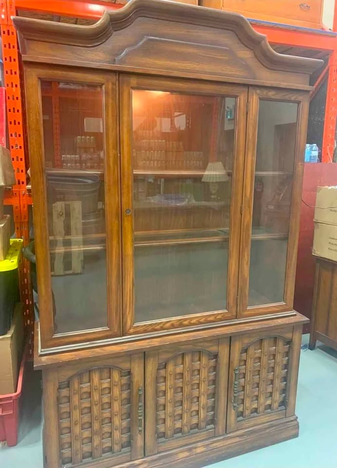Hutch for sale - photo 2