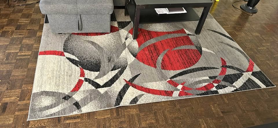 Area Rug / Carpet – Good Condition