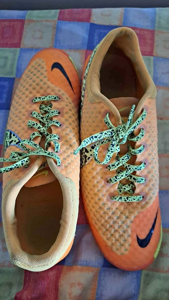 Nike Indoor Cleats Size 8 USA