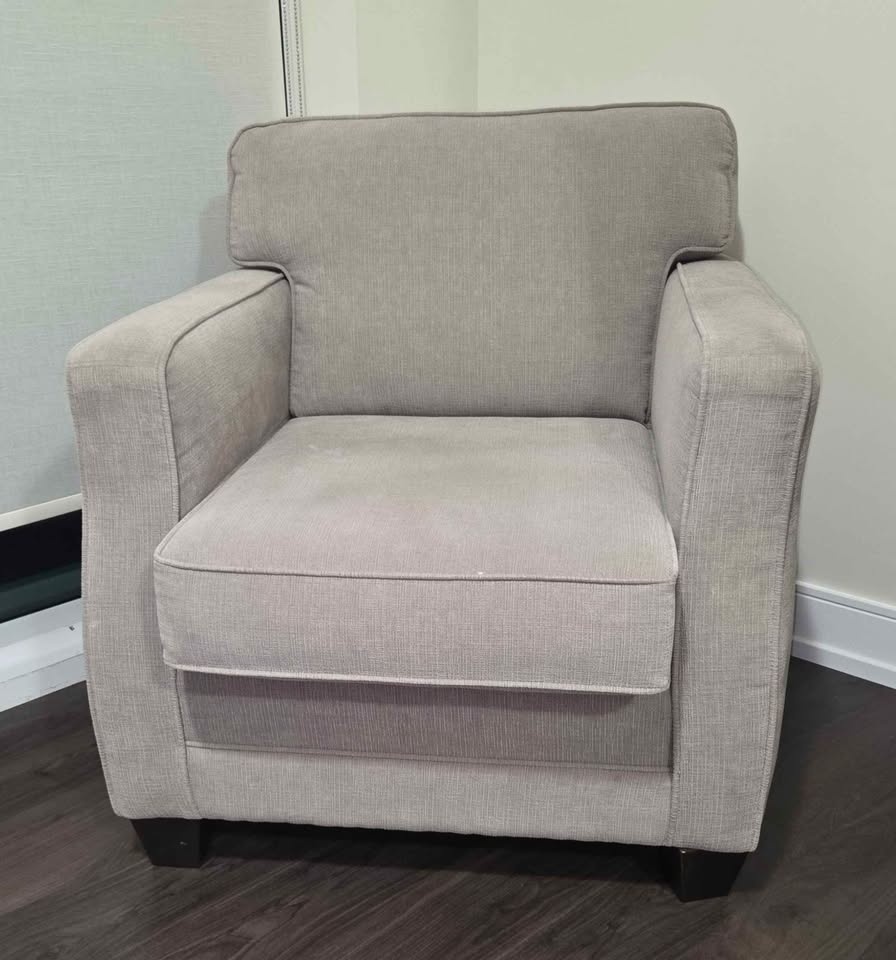 Moving Sale - Beige sofa set - photo 2