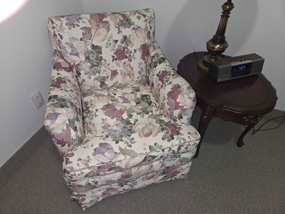 Moving Sale: 3-Piece Sectional Sofa Set - photo 2
