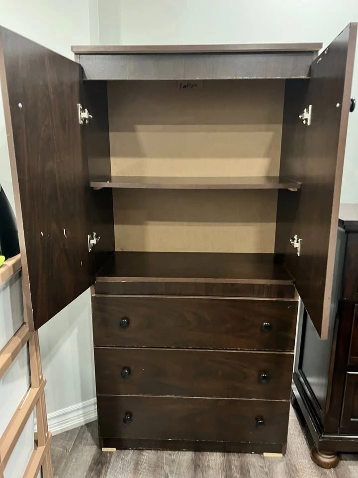 Armoire Cupboard 60x30.5x15 inch - PICKUP ONLY - photo 2