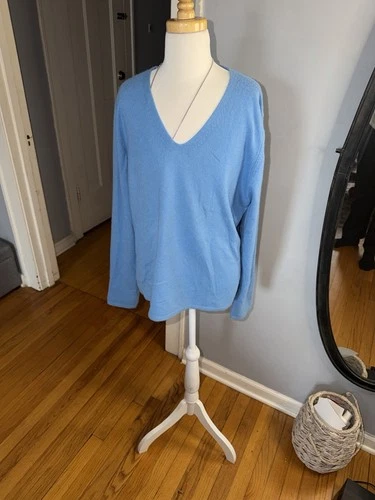 Pursuits Ltd Cashmere Chic Blue V-Neck Sweater Size L