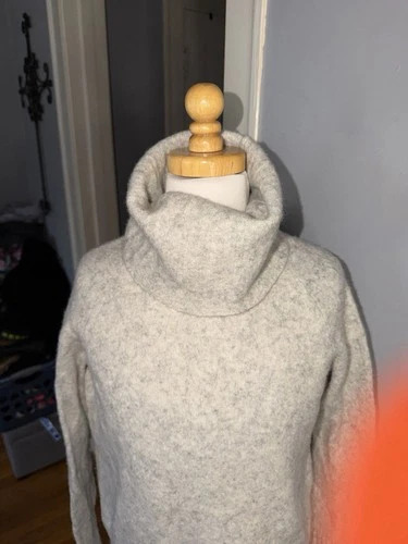 Aritzia Community Soft Gray Knit Turtleneck Size XS - photo 2