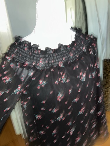 CeCe Black Floral Blouse with Ruffle Sleeves Size M - photo 2