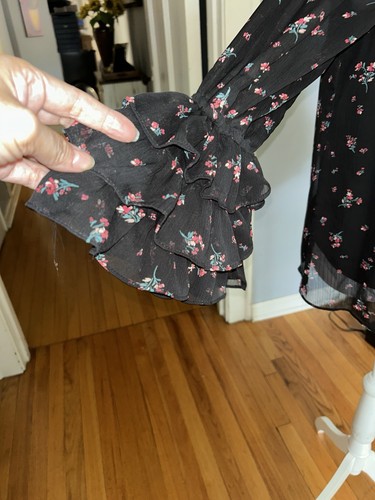CeCe Black Floral Blouse with Ruffle Sleeves Size M - photo 4