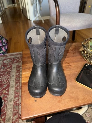 Bogs Kids Black Boots Youths 2 Waterproof Insulated Winter - photo 2