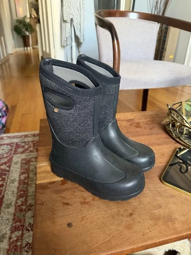Bogs Kids Black Boots Youths 2 Waterproof Insulated Winter - photo 3