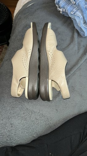 SAS Relaxed Comfort Leather Buckle Strap Tan Beige Sandals Woman - photo 2