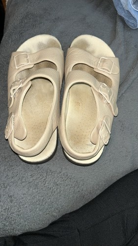 SAS Relaxed Comfort Leather Buckle Strap Tan Beige Sandals Woman - photo 3