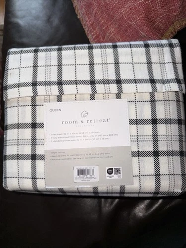 Room & Retreat Queen Cotton Mattress Encasement