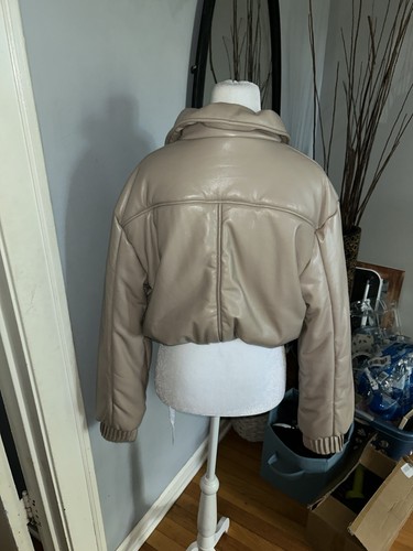 Forever 21 Women's Beige Faux Fur Collared Bomber Jacket M - photo 2