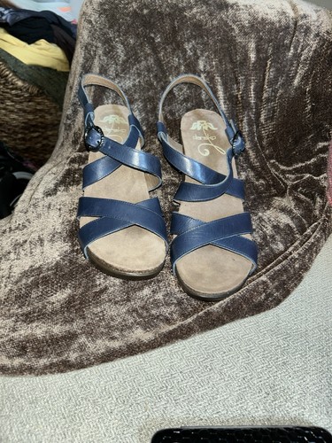 Dansko Frida Strappy Wedge Studded Sandals Blue Leather Sz 41 US