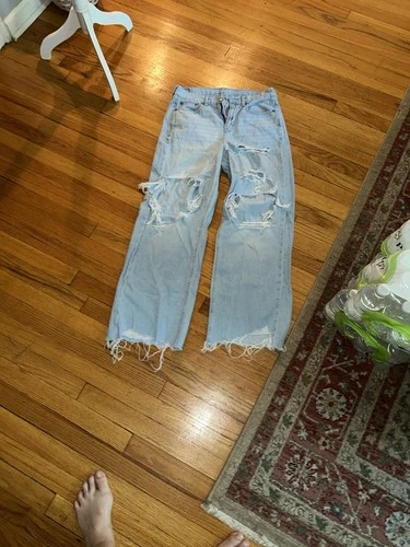 American Eagle Outfitters Light Blue Distressed Boyfriend Jeans