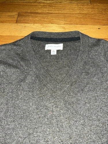John W. Nordstrom 100% Cashmere Charcoal Crewneck Sweater L