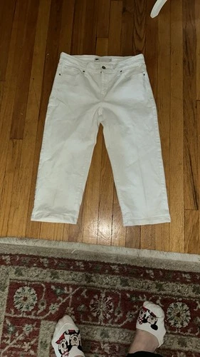 Levi's Women's White Capri Jeans