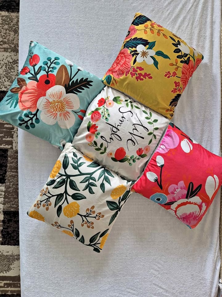 Cushions, Covers and Throw