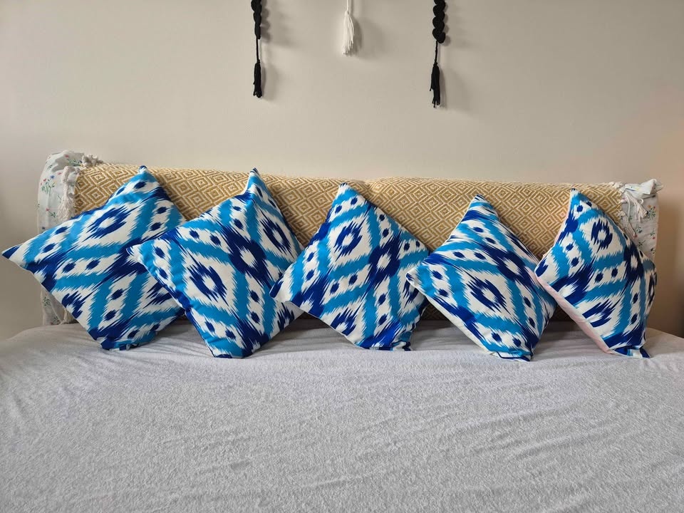 Cushions, Covers and Throw - photo 5